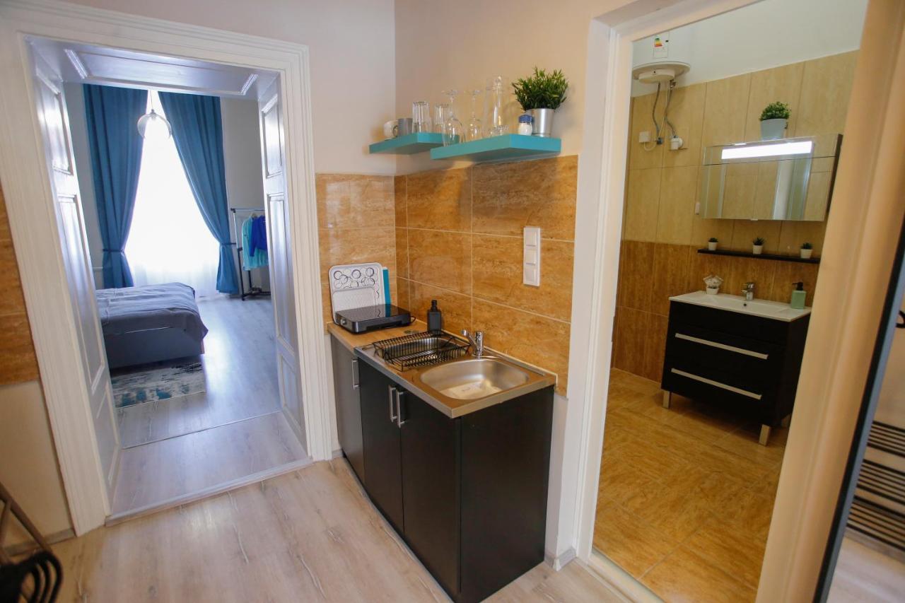 אגר Urania Apartmanhaz מראה חיצוני תמונה