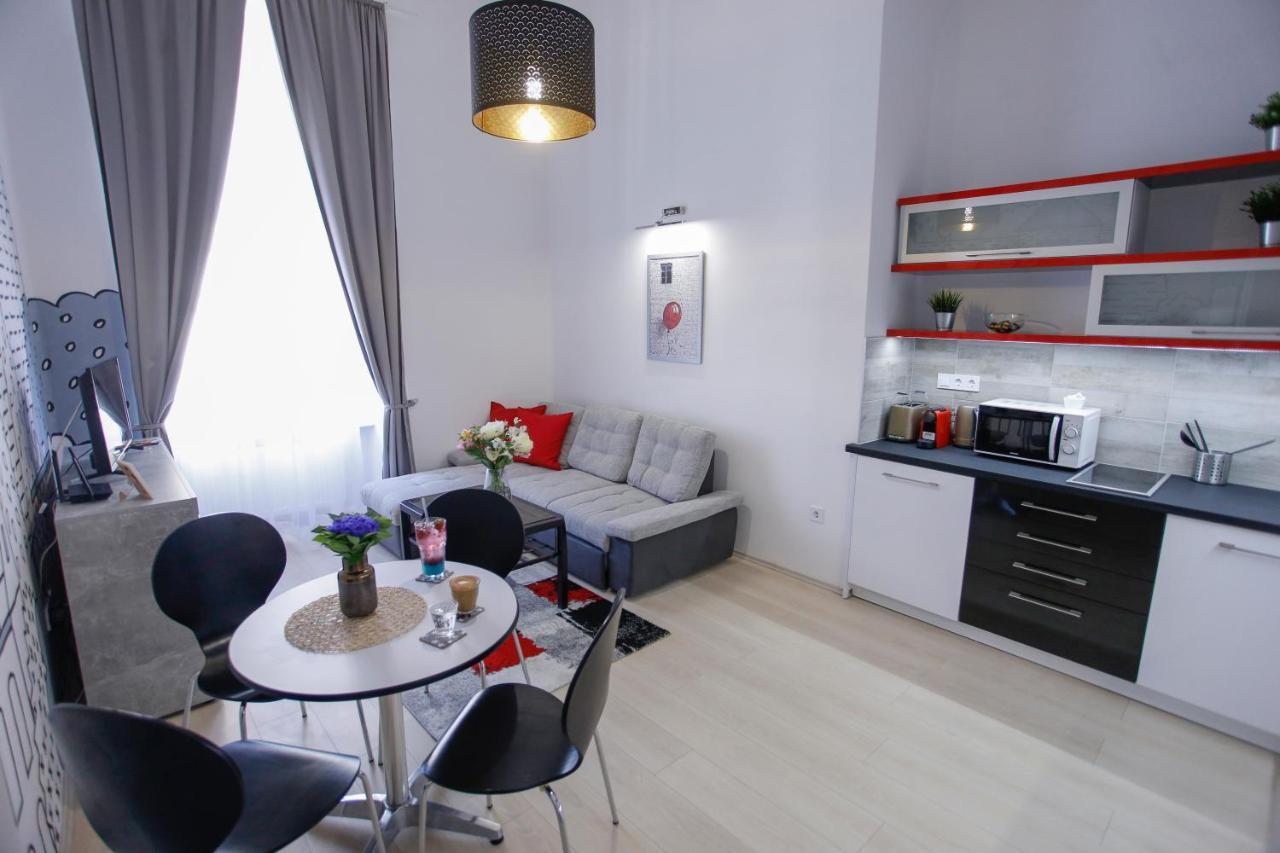 אגר Urania Apartmanhaz מראה חיצוני תמונה