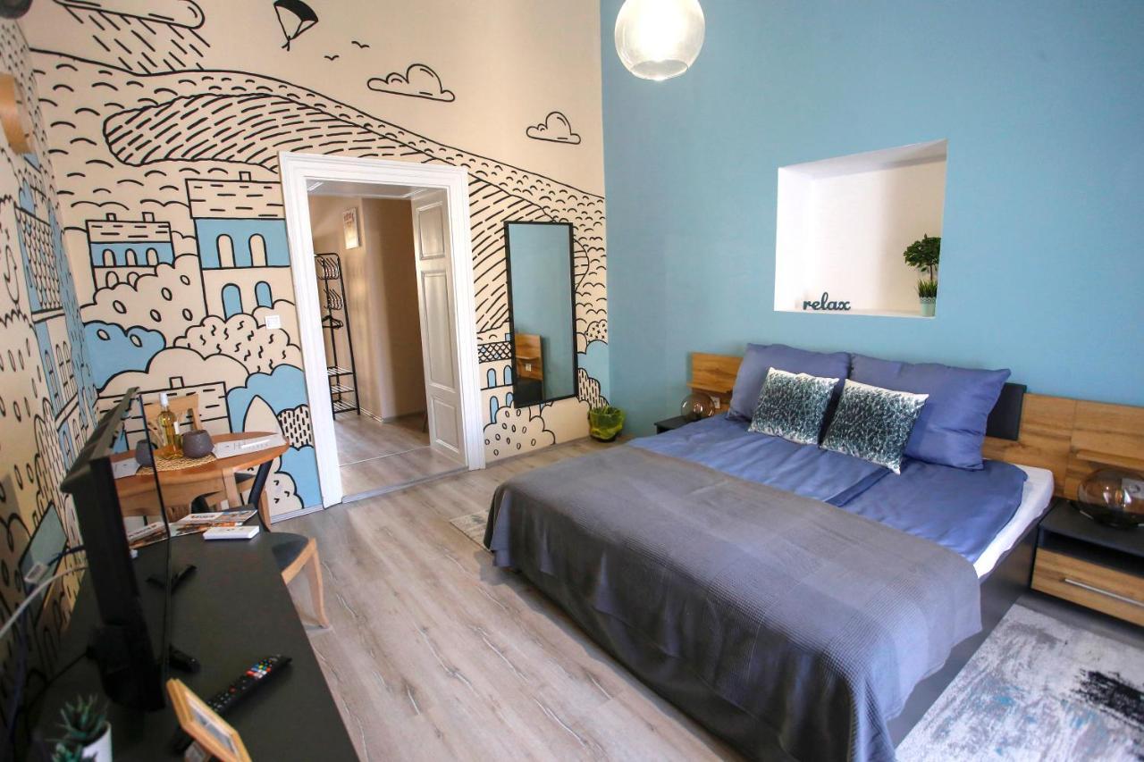 אגר Urania Apartmanhaz מראה חיצוני תמונה