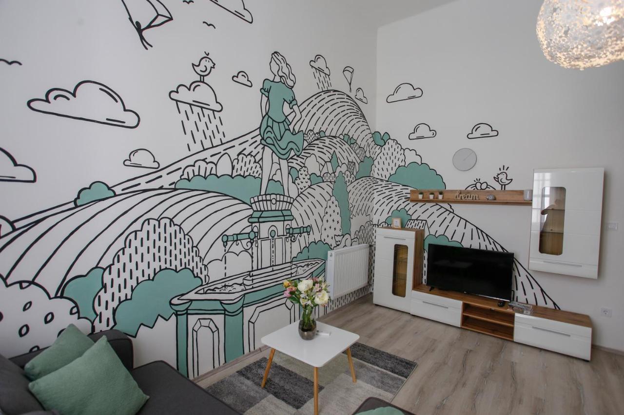 אגר Urania Apartmanhaz מראה חיצוני תמונה