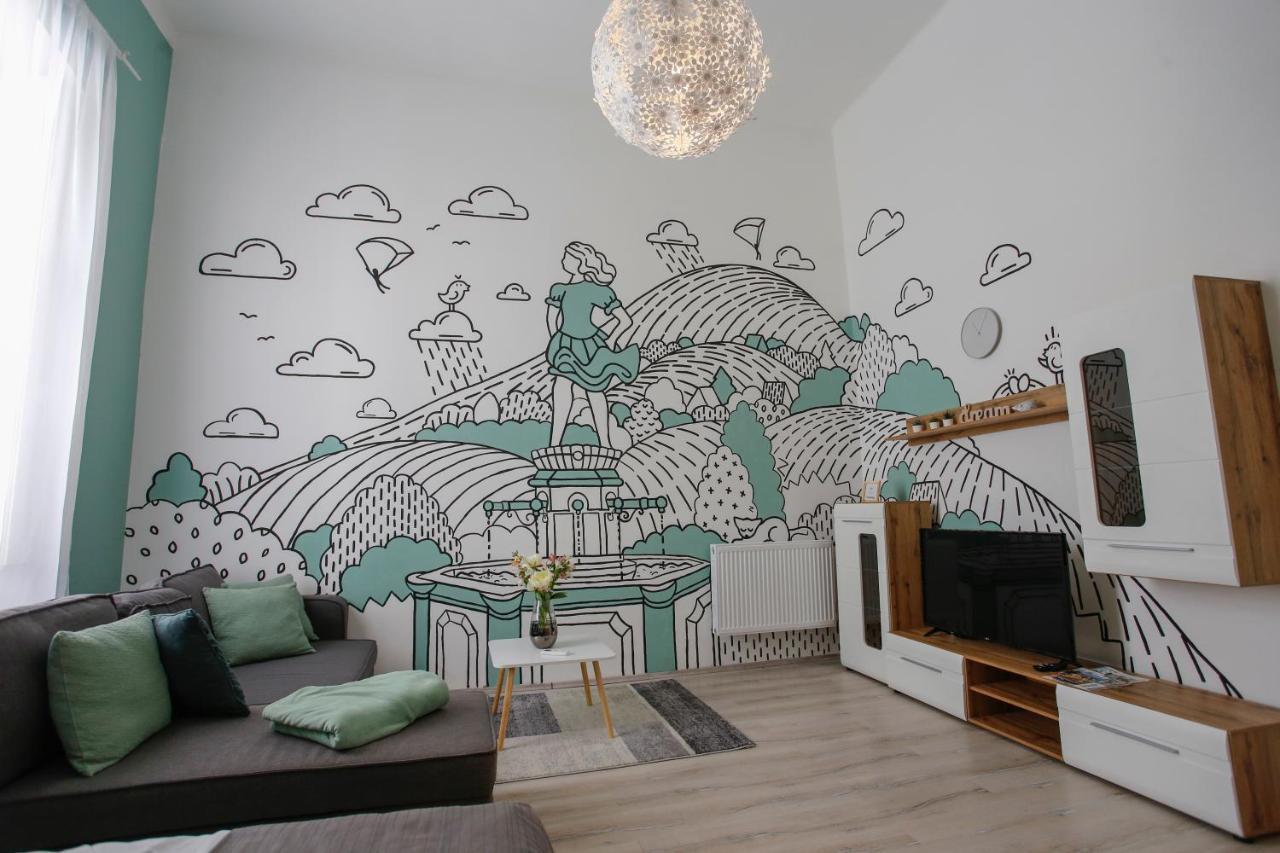אגר Urania Apartmanhaz מראה חיצוני תמונה